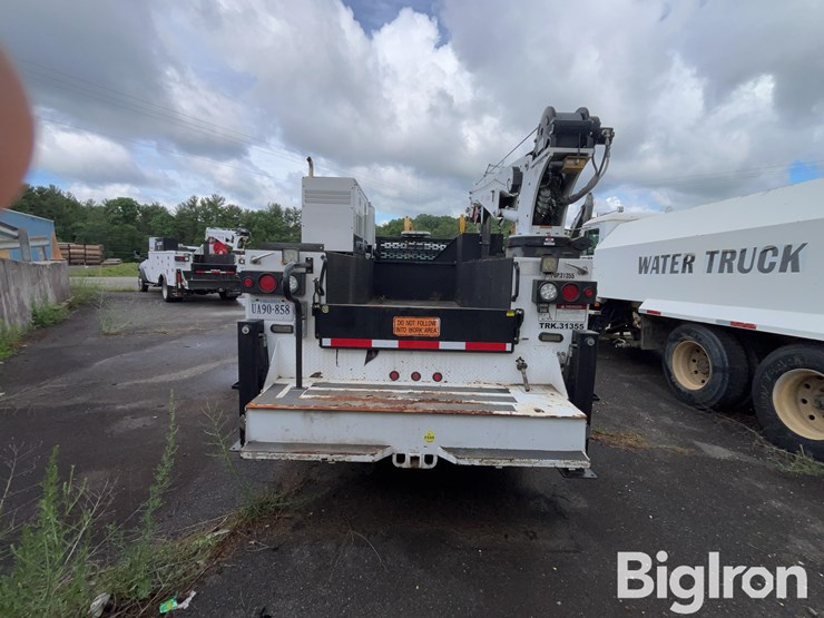 2015-ford-f550-image-5