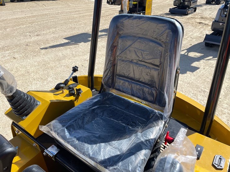 #1101-•-new-ats-rt15r-mini-excavator-image-11