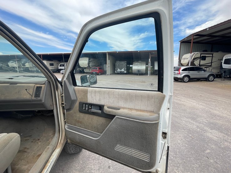 1992-chevrolet-k2500-image-43