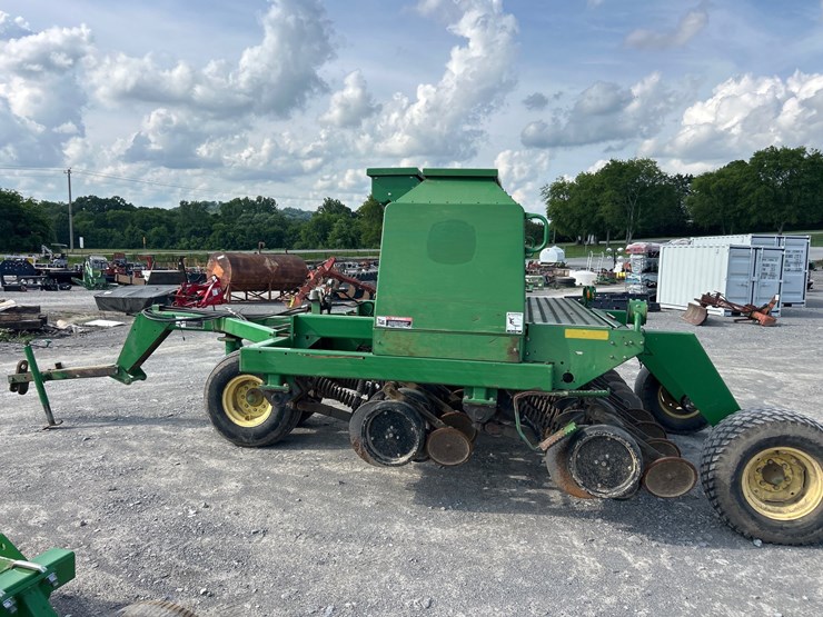 john-deere-1590-image-6