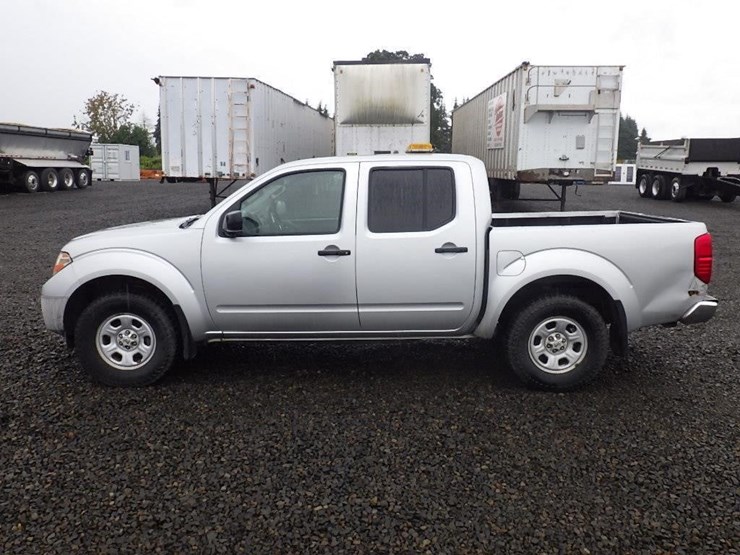 2014-nissan-frontier-image-9