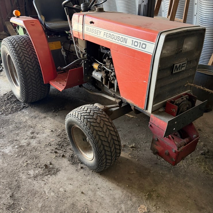 MASSEY-FERGUSON 1010