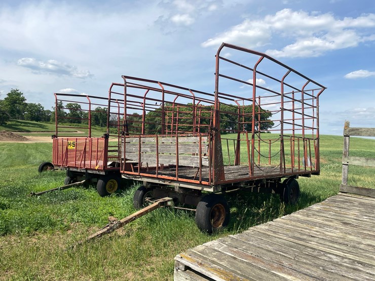#2007-•-hay-wagon-with-10-ton-running-gear-(colfax-wi)-image-1