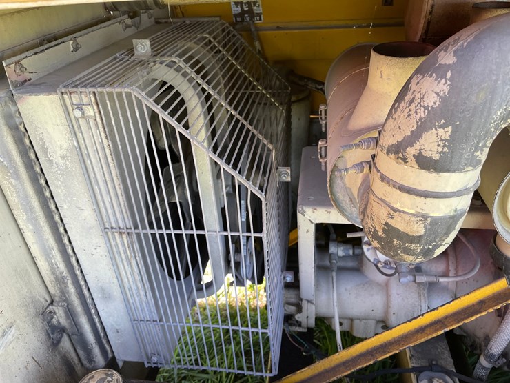 john-deere-4239d-image-18