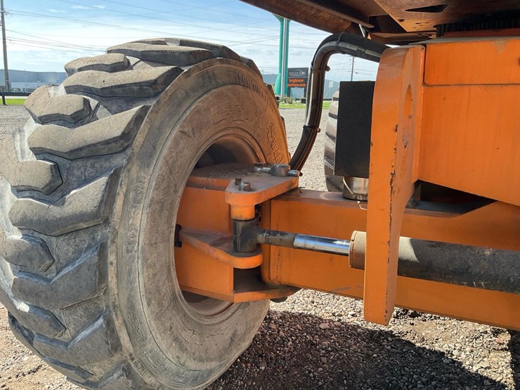 2005-jlg-600s-image-15