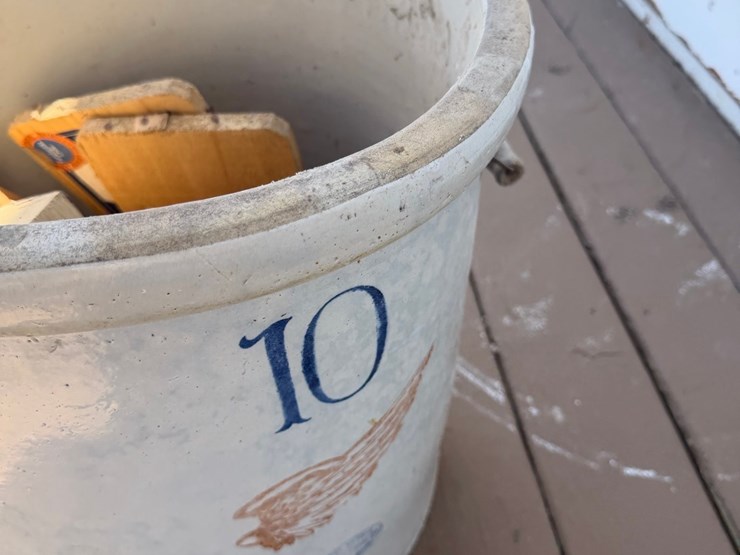 10-gallon-redwing-crock-image-12