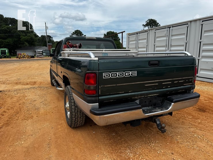 2001-dodge-2500-image-4