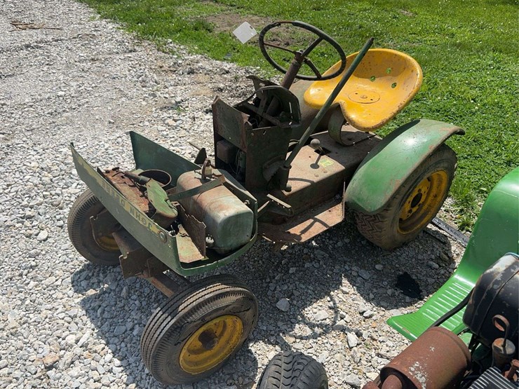 john-deere-110-image-1