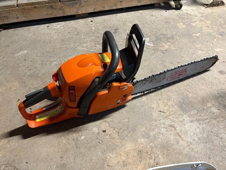 husqvarna-450-chainsaw-w/supplies-image-3