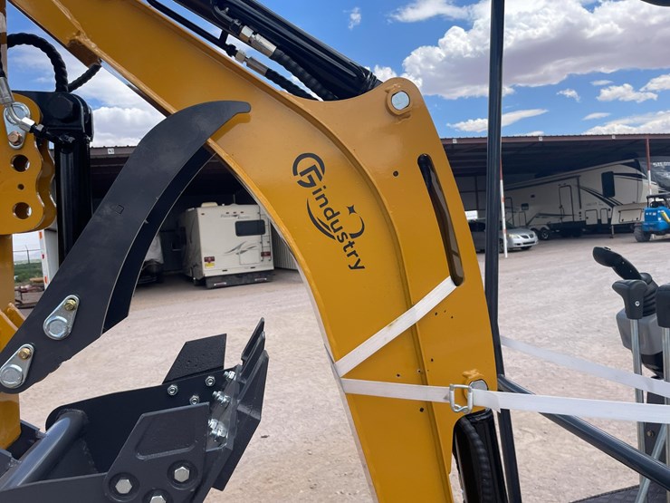 #2663-•-unused-cfg-mini-excavator-image-23