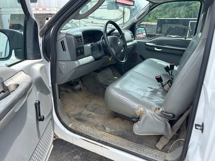 2004-ford-f250-image-8