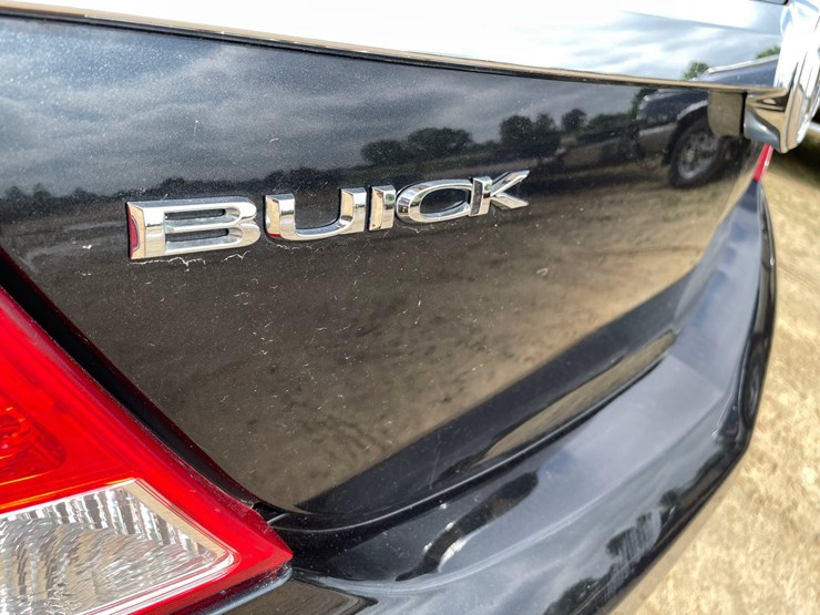 #205-•-2010-buick-regal-cx2-(delay-in-title)-image-10