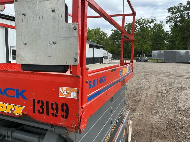 #1303-•-2007-skyjack-sj4632-scissor-lift-image-7