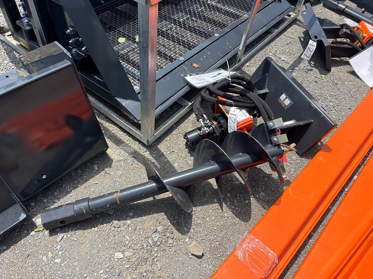 #122-•-mini-skid-steer-hydraulic-auger-image-2