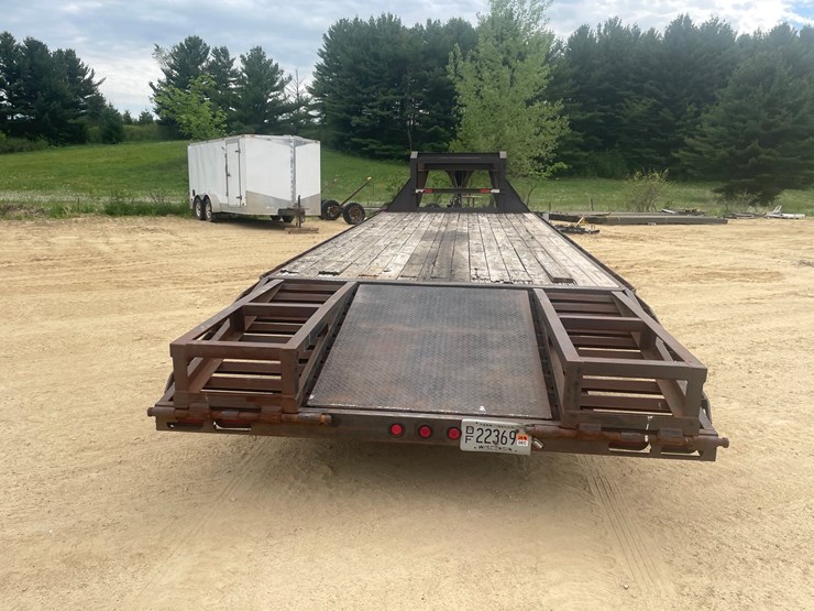 #410-•-2000-p&j-24'-gooseneck-trailer-(has-wi-title)-image-5
