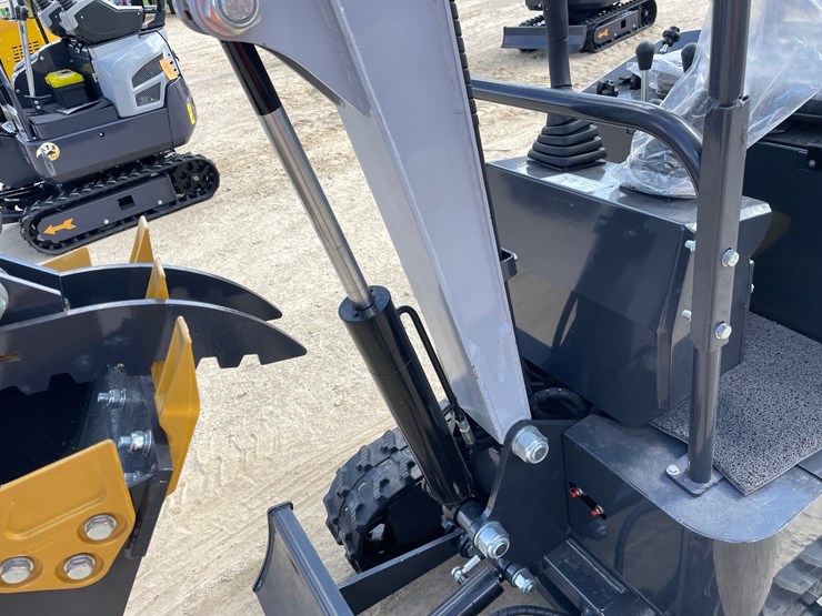 #1104-•-new-ats--d12d-mini-excavator-image-24