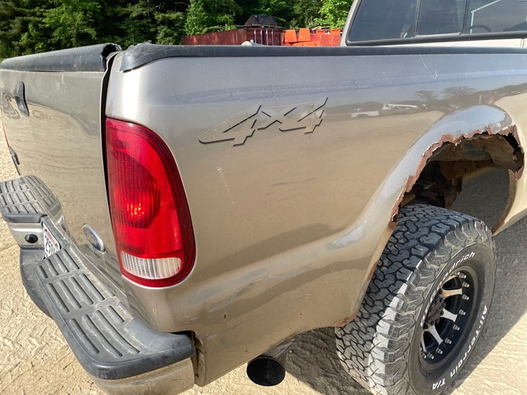 2004-ford-f350-image-25