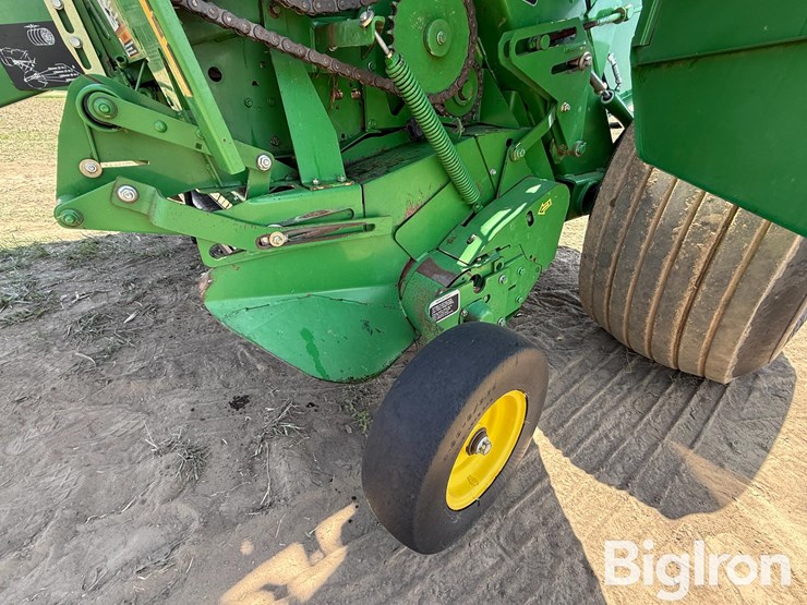 2012-john-deere-568-image-19