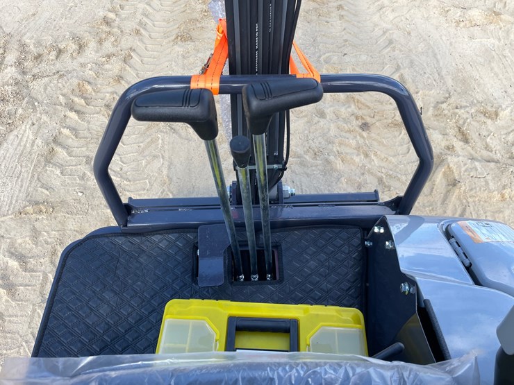 #1107-•-new-ats-me18-mini-excavator-image-9