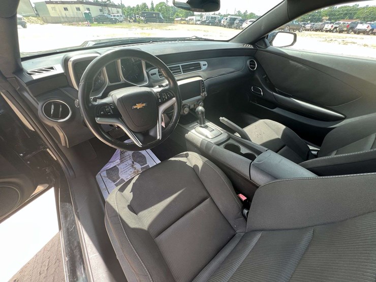 2013-chevrolet-camaro-2-door-coupe-(98,540-miles)-image-11
