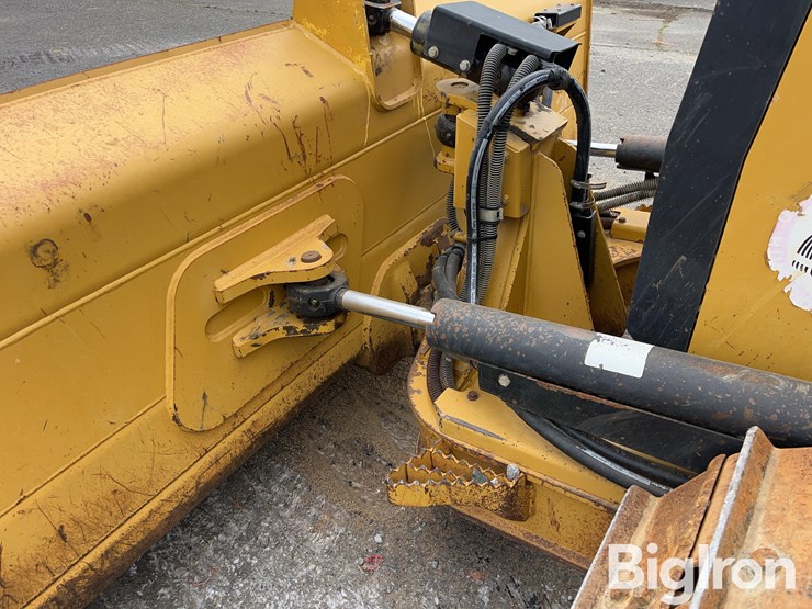 2014-caterpillar-d5k2-xl-image-17