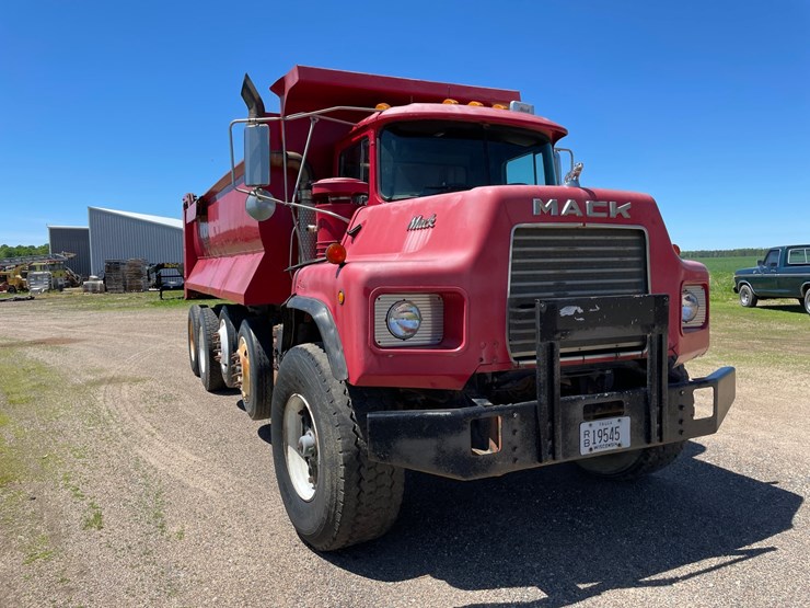 mack-dm688s-image-3