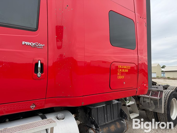 2010-international-prostar-image-11
