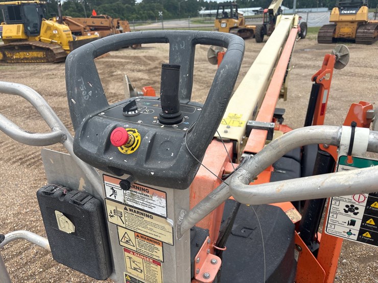 2020-jlg-t350-image-5