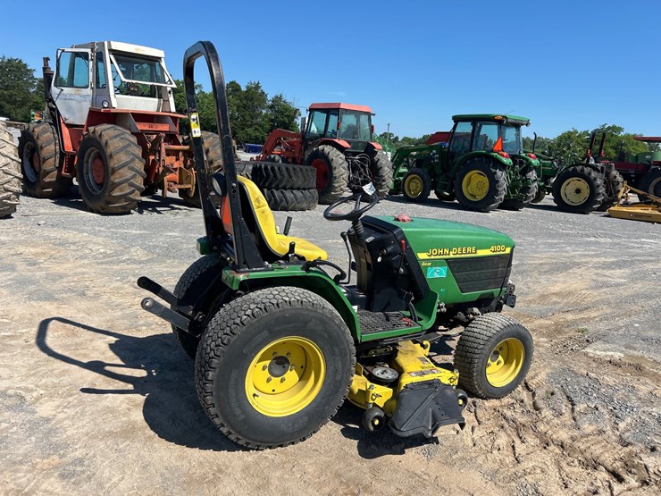 john-deere-4100-image-2