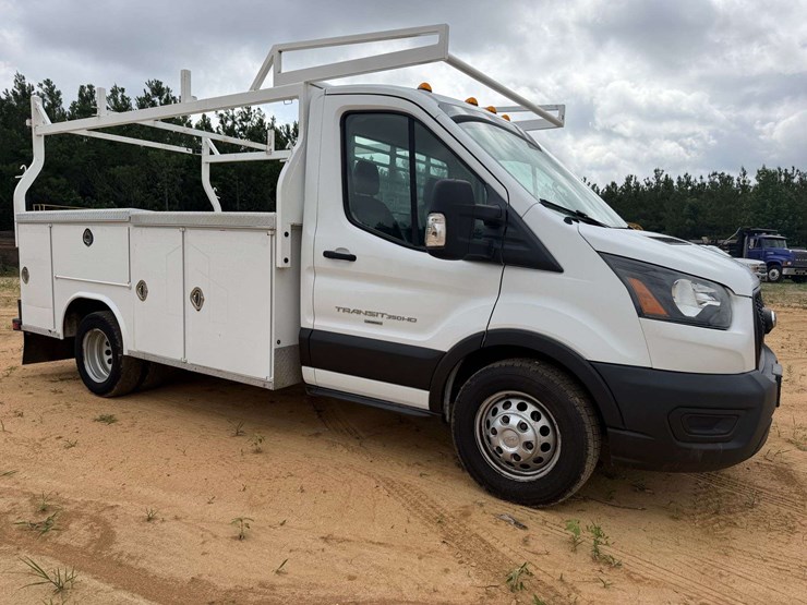 2021-ford-transit-image-2
