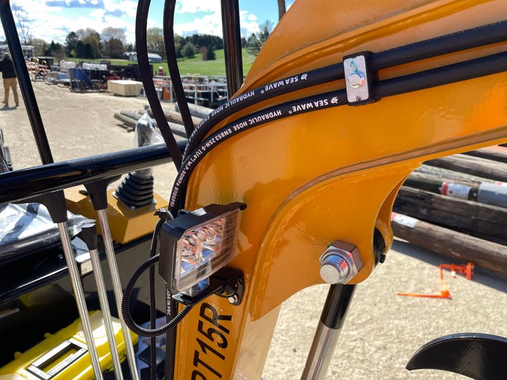 #1100-•-new-ats-rt15r-mini-excavator-image-22
