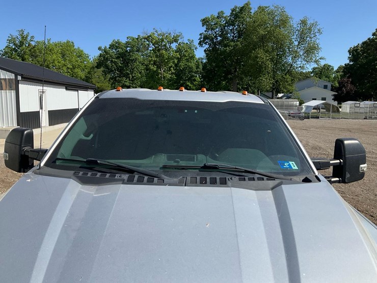 2017-ford-f350-image-15