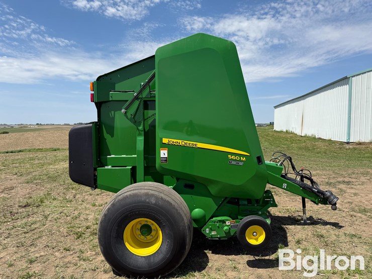 2022-john-deere-560m-image-4