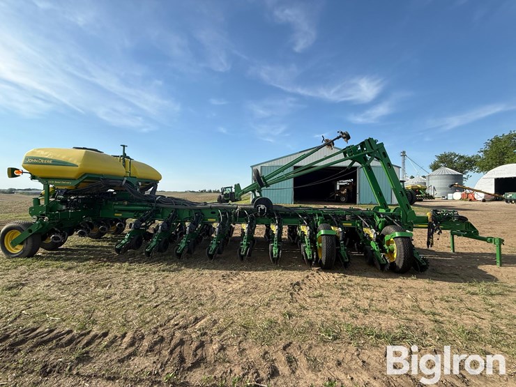 2011-john-deere-1770nt-ccs-image-4