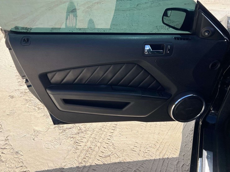 2013-ford-mustang-2-door-coupe-(245,154-miles)-image-9