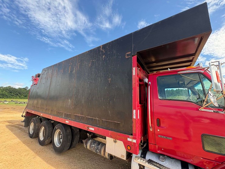 2006-sterling-l9500-image-23