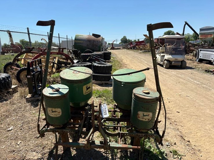 john-deere-246-image-1
