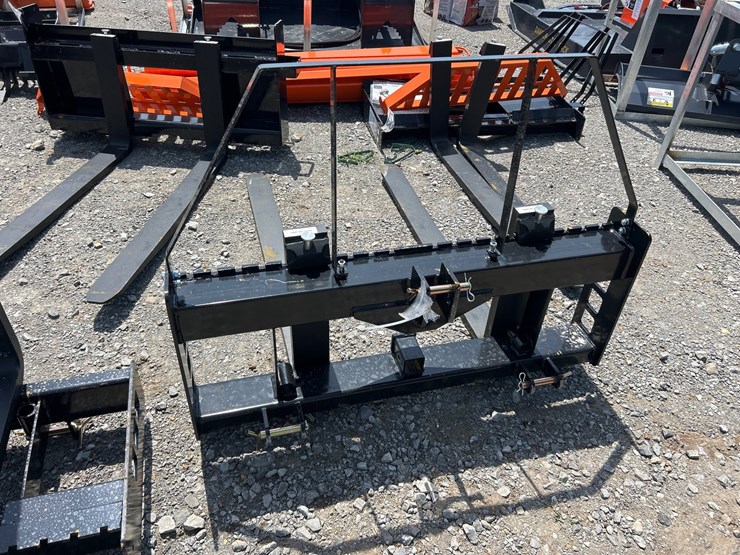 #79-•-3pt-pallet-forks-(stock-photo)-image-2