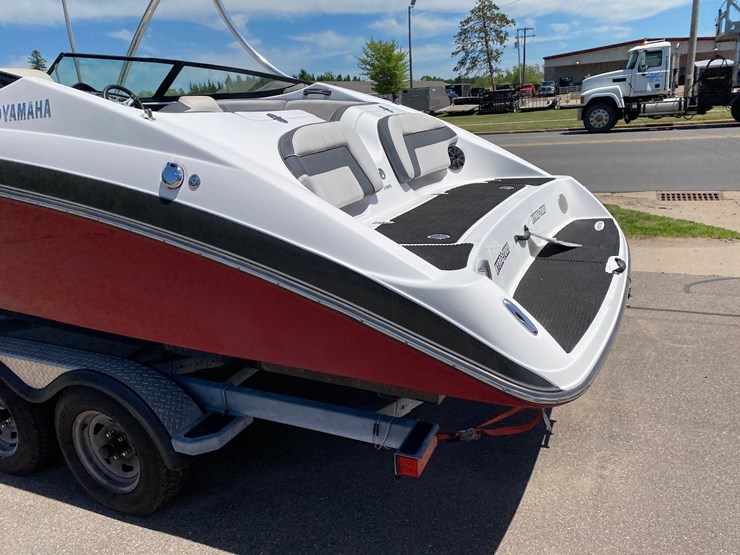 #7032-•-2014-yamaha-212ss-boat-with-trailer-(has-title)-(antigo,-wi)-image-26