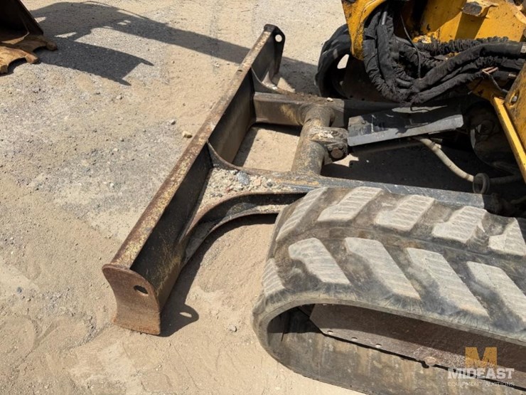 2013-deere-50d-image-11