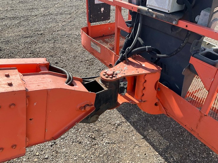 2005-jlg-600s-image-23