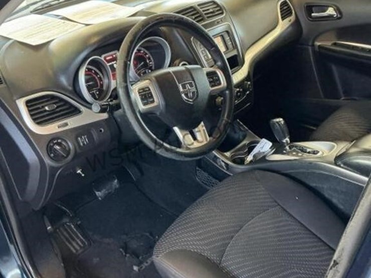 2015-dodge-journey-image-22
