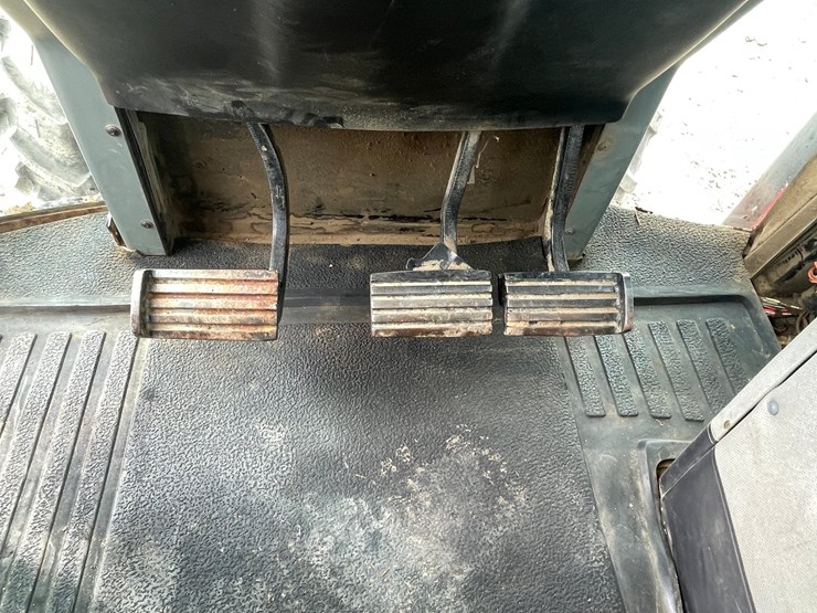 case-ih-8950-image-63