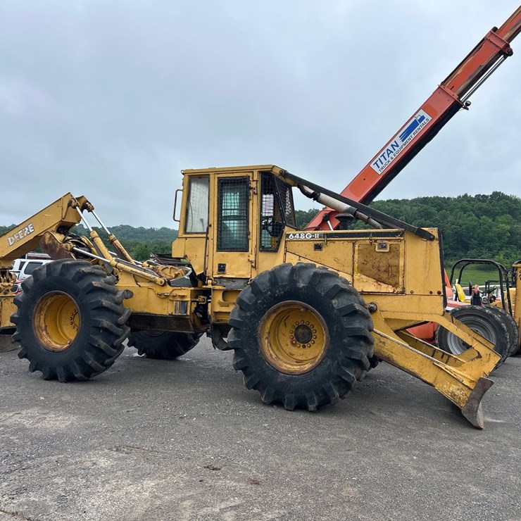 DEERE 648G