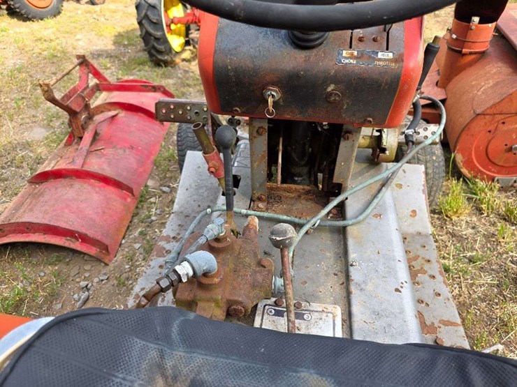 1974-massey-ferguson-12-image-17