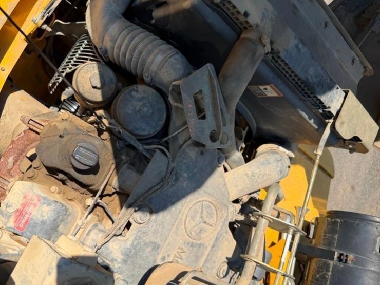 deere-400d-image-25