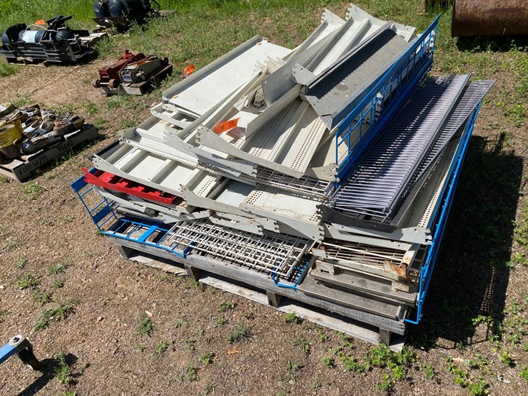 #7435-•-(2)-pallets-of-shelving-(antigo,-wi)-image-6