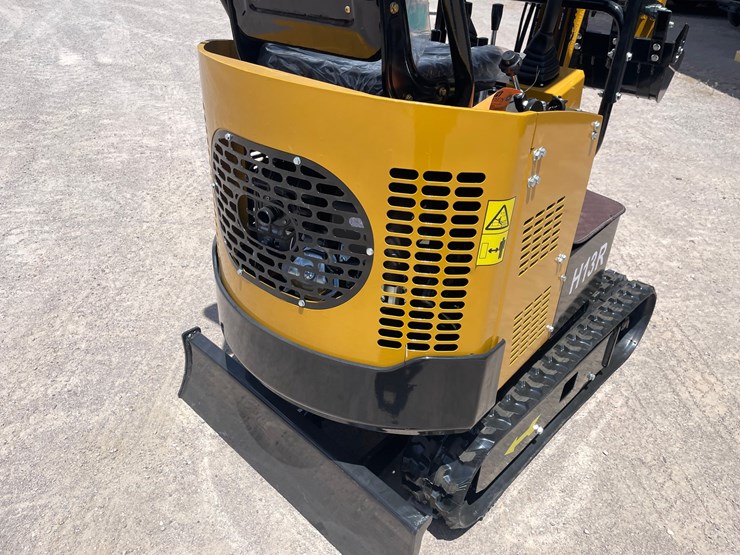 #2651-•-unused-cfg-mini-excavator-image-32