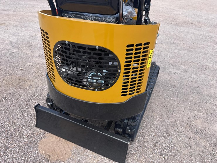 #2650-•-unused-cfg-mini-excavator-image-37