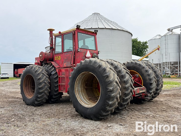 1975-versatile-850-image-7